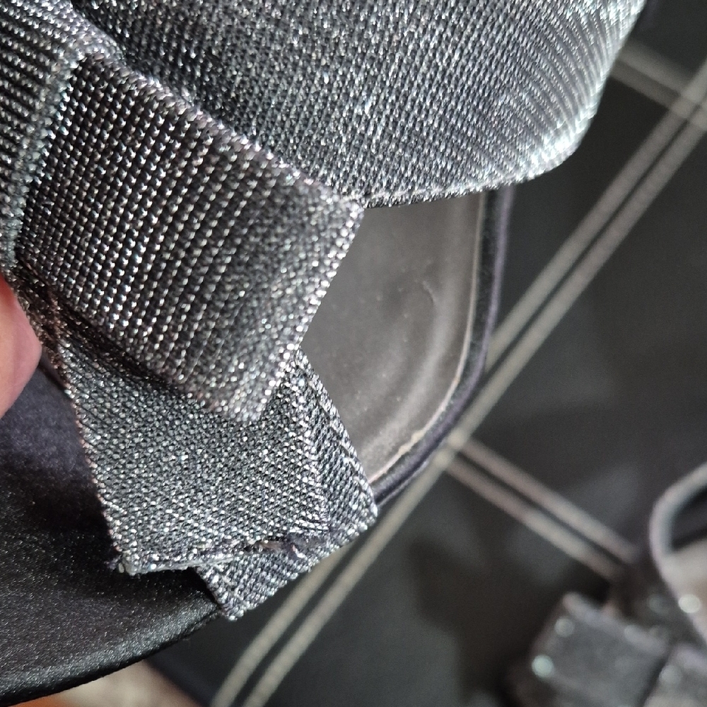 Ann Marino Silver Metallic Bow Slip-On Heels - Picture 7 of 7